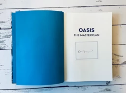 Oasis - The Masterplan (édition signée avec tirage photo offert) - Kevin Cummins - E/P/A